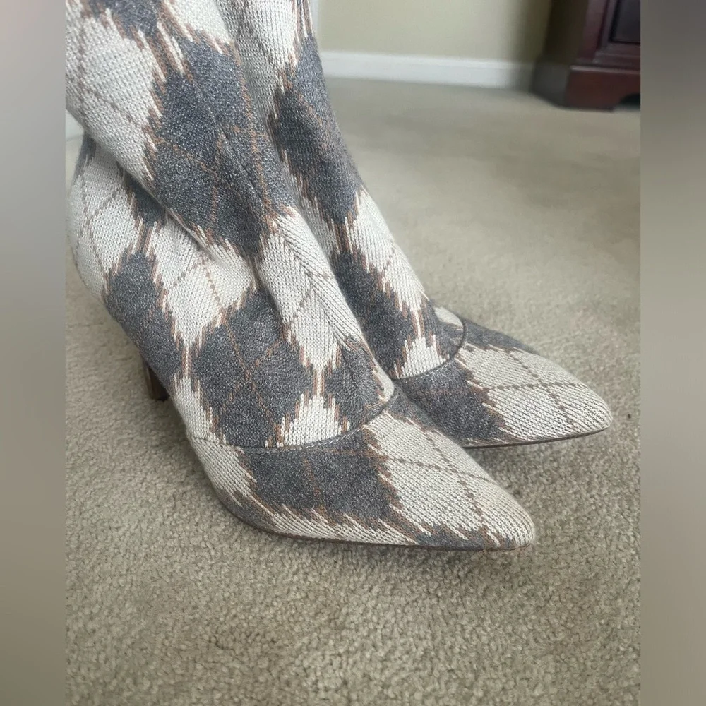 Jessica Simpson Argyle Zip Up Booties - Picture 4 of 5